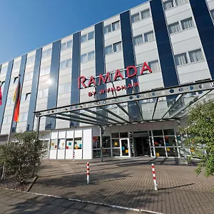 Otel Ramada By Wyndham Hannover Messe, Laatzen